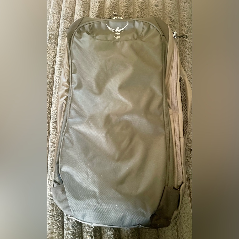 Osprey Farpoint 40l Travel Pack NWT